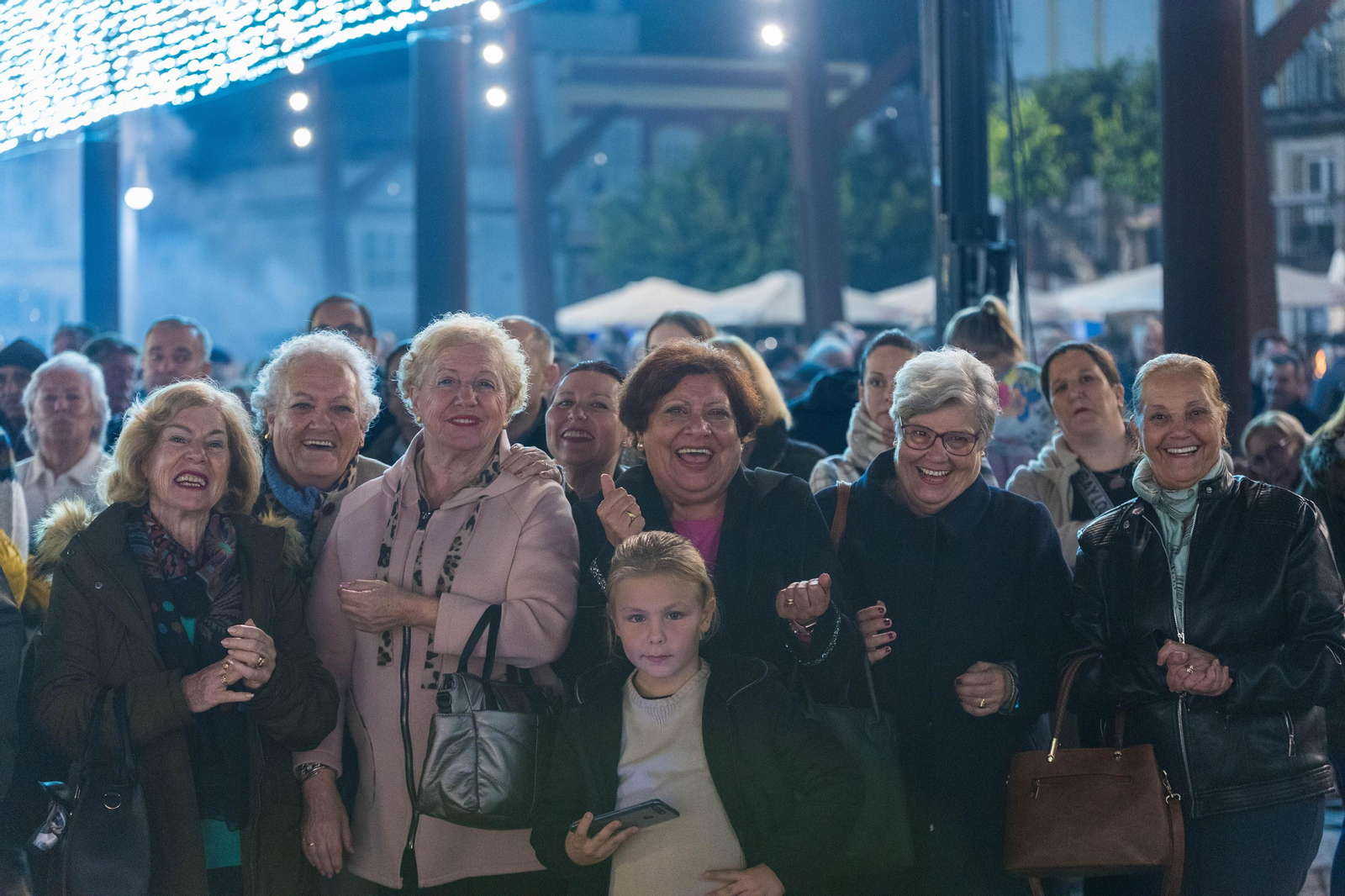 Doble sesión de zambombas navideñas en la plaza del Rey de San Fernando