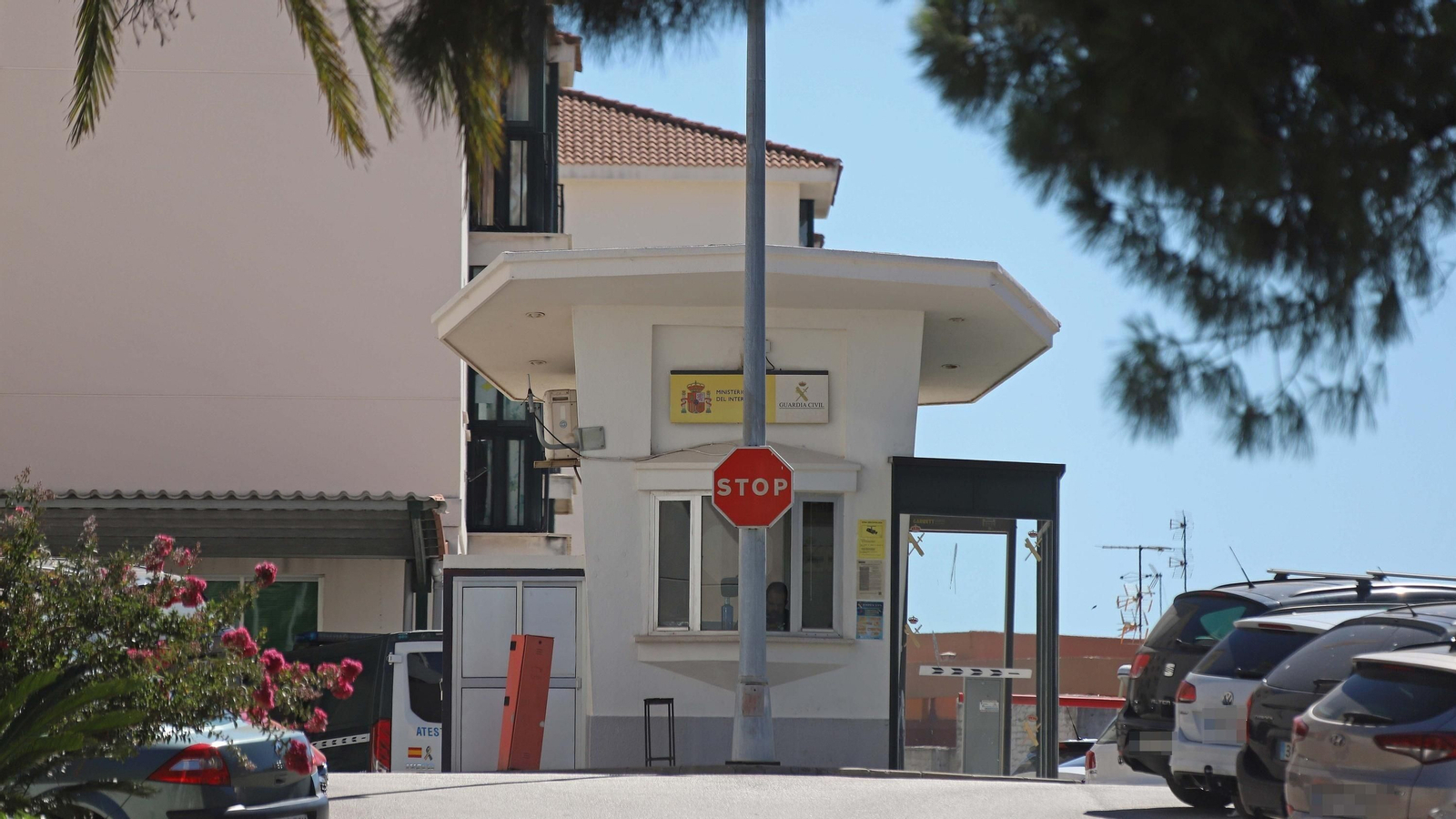 Entrada de la Comandancia de la Guardia Civil de Algeciras.