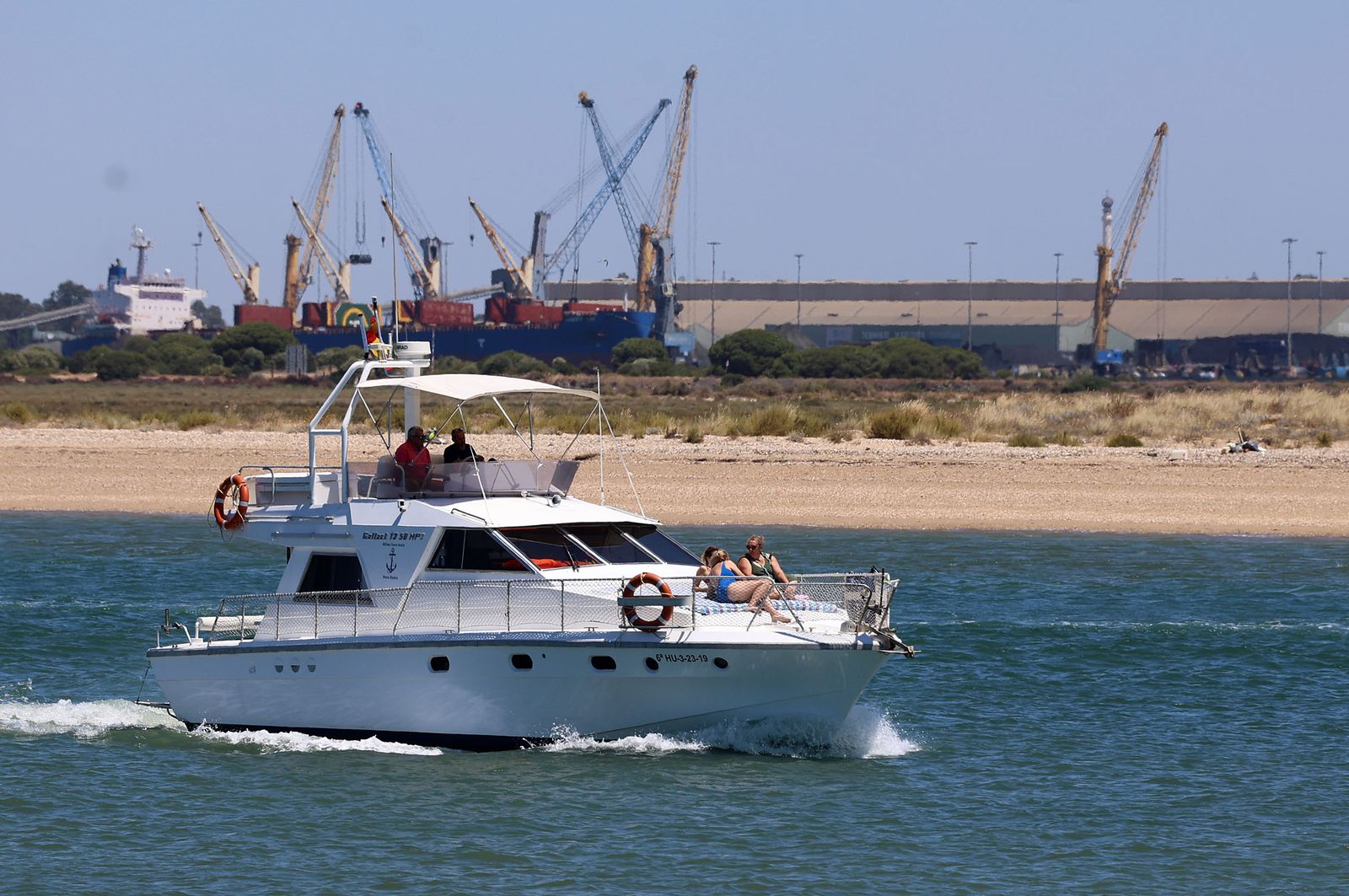 Imágenes veraniegas en Punta Umbría y en las playas de El Portil y La Bota