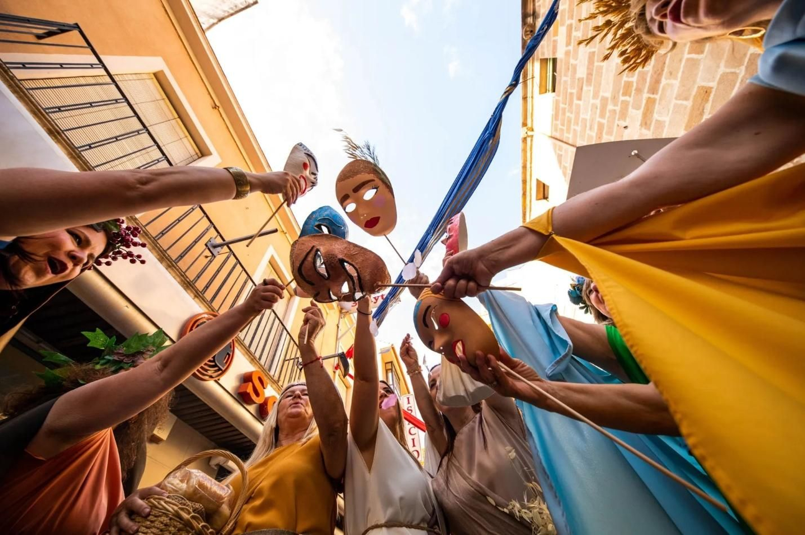 A mediados de mes comienzan las esperadas Fiestas Iberorromanas de Cástulo en Linares. A mediados de mes comienzan las esperadas Fiestas Iberorromanas de Cástulo en Linares.
