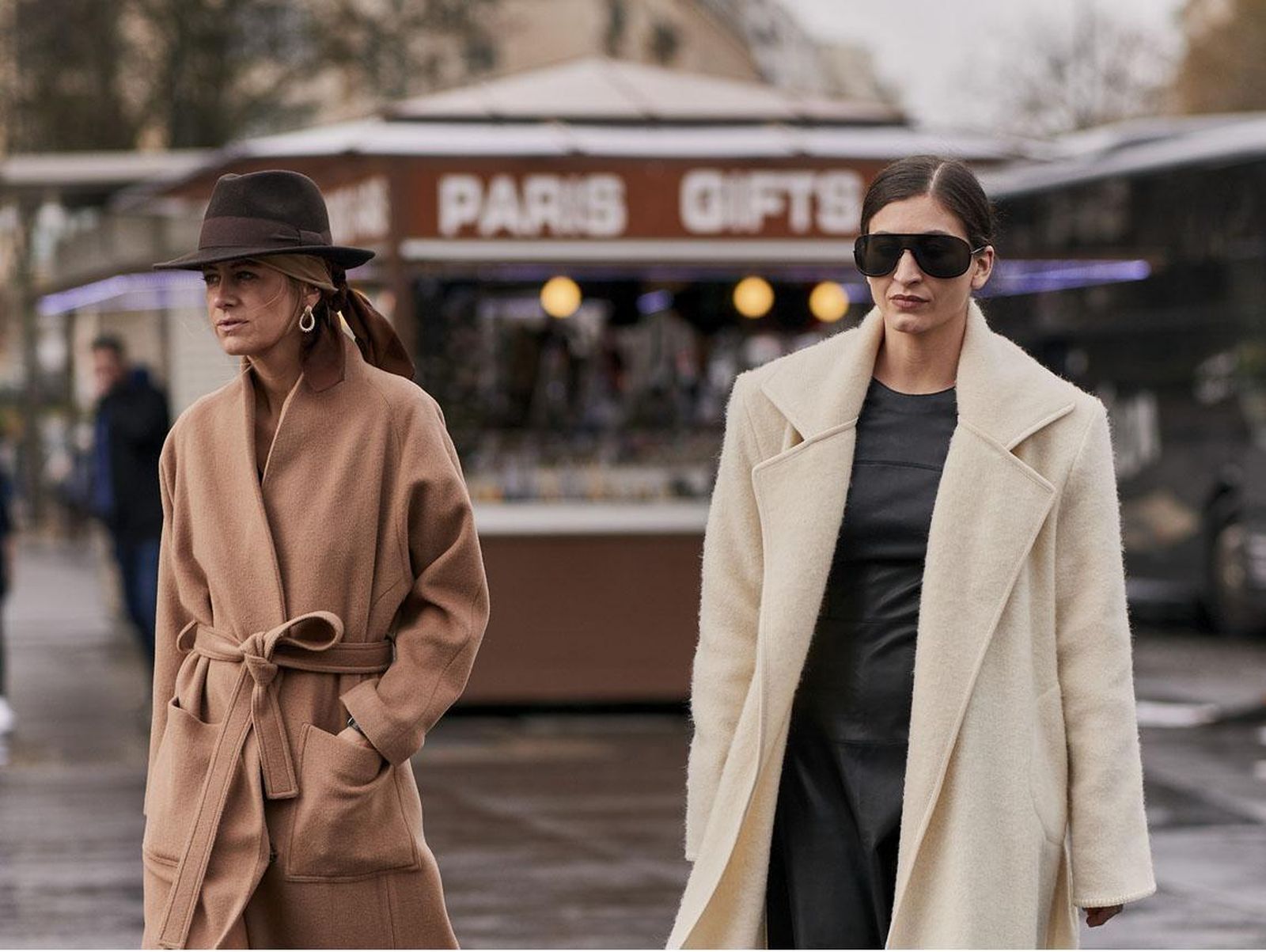 Los descuentos del Black Friday son la ocasión perfecta para invertir en un abrigo de fondo de armario.