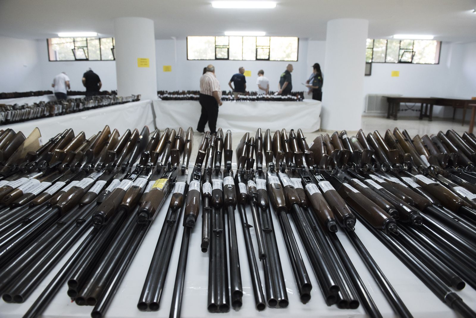 Imágenes de las armas subastadas por la Guardia Civil en Granada