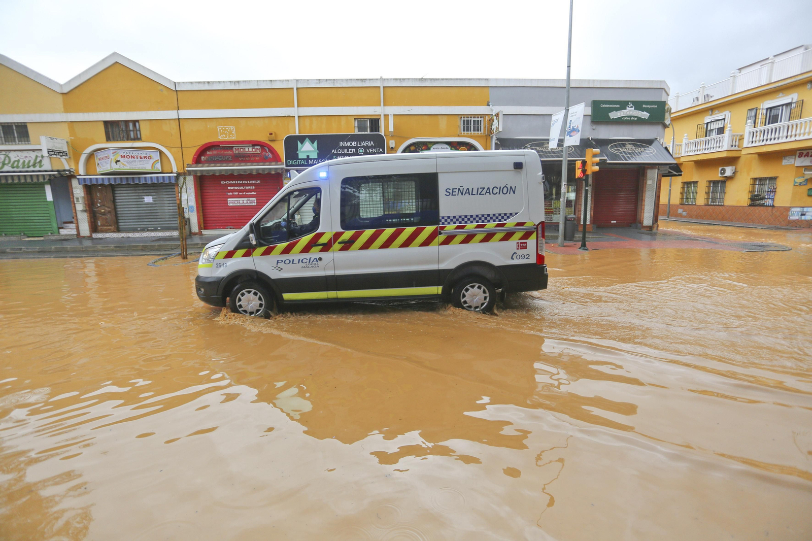 Campanillas anegada tras las lluvias, en fotos