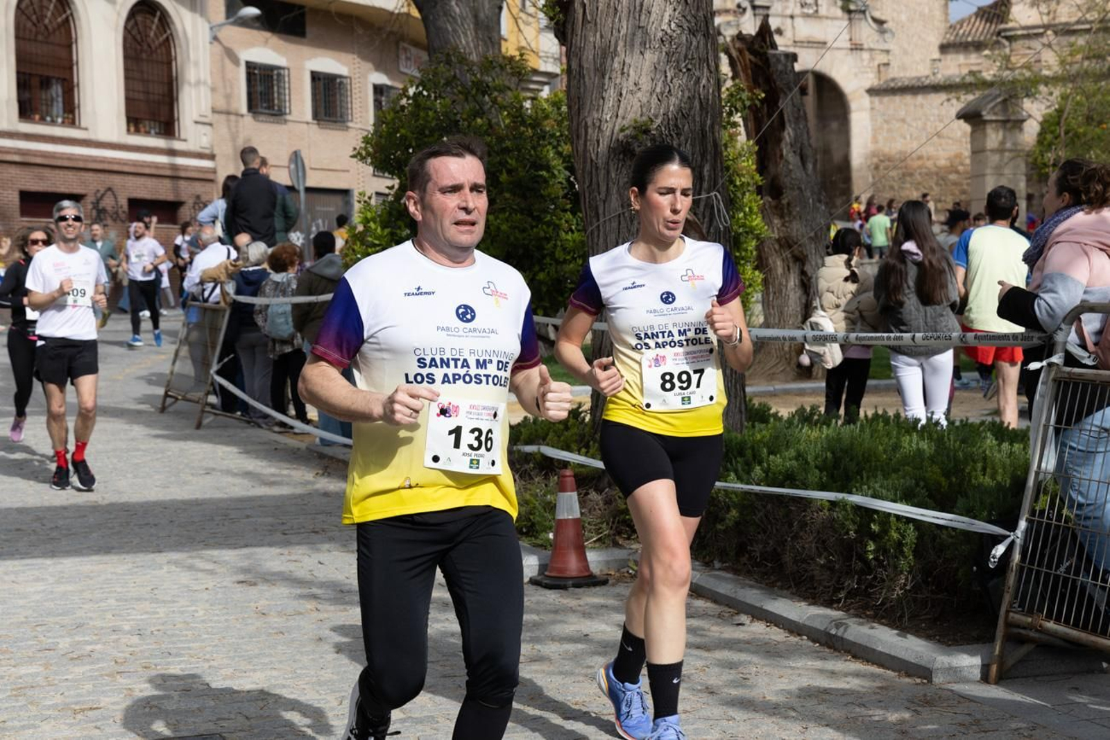 Más de 2.100 participantes corren  para promover la salud en Jaén, en imágenes (2)