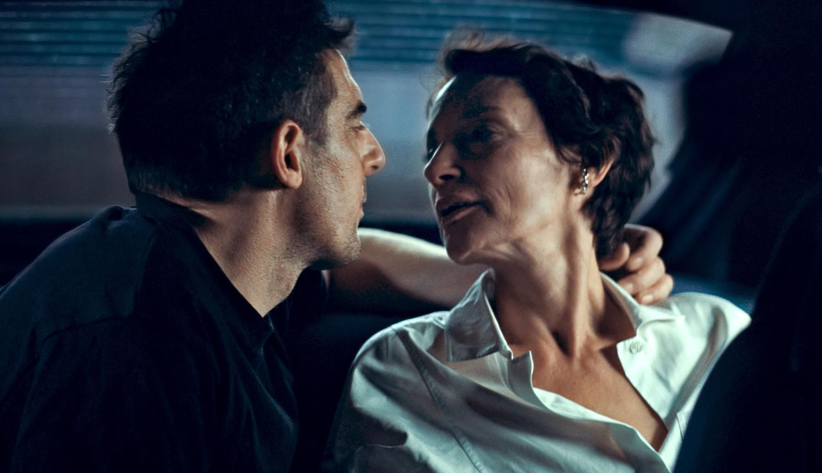 Damien Bonnard y Jeanne Balibar en una imagen del filme.