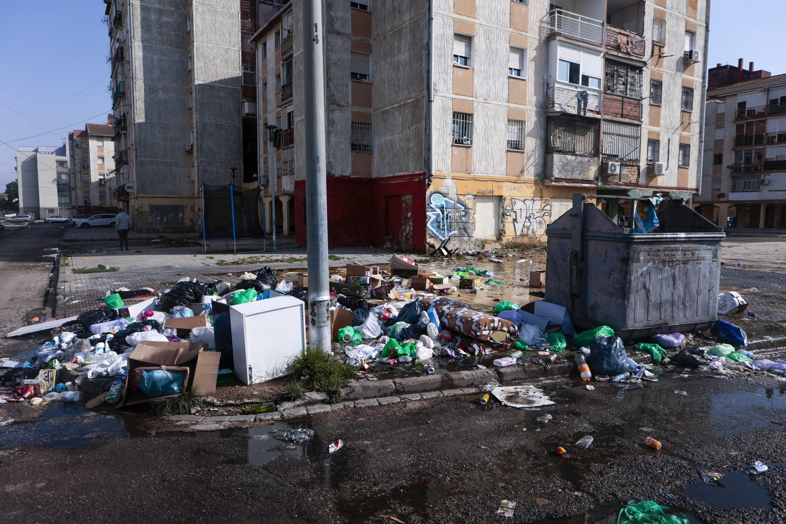 Así se vive en el Polígono Sur, el barrio más pobre de España