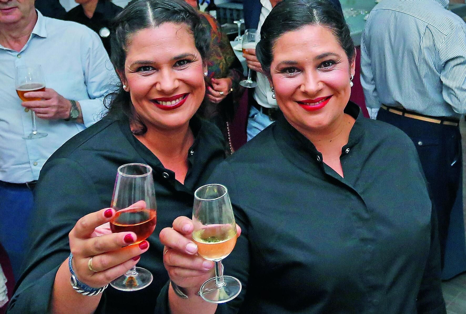 Las gemelas jerezanas Virginia y Raquel Naranjo