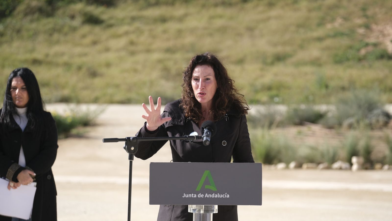 Imágenes de 'Versos por la Paz', en el Parque de La Hoya de Almería