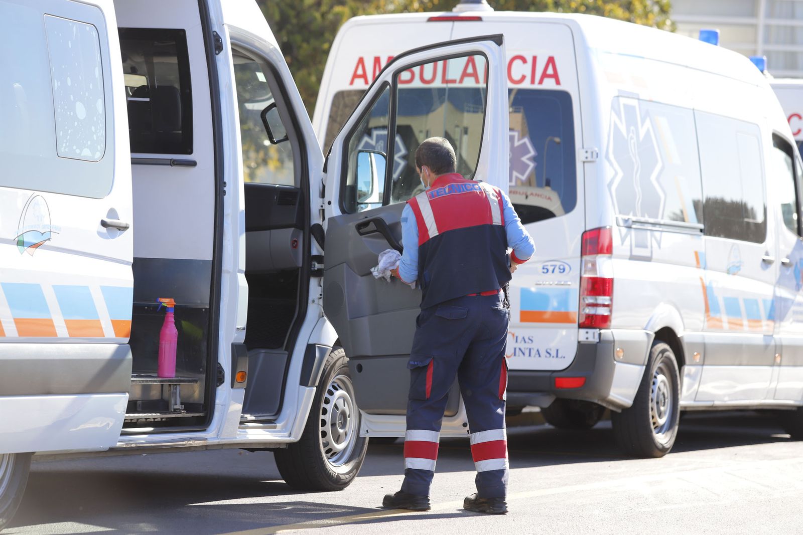 Inmediaciones del Hospital Juan Ramón Jiménez.