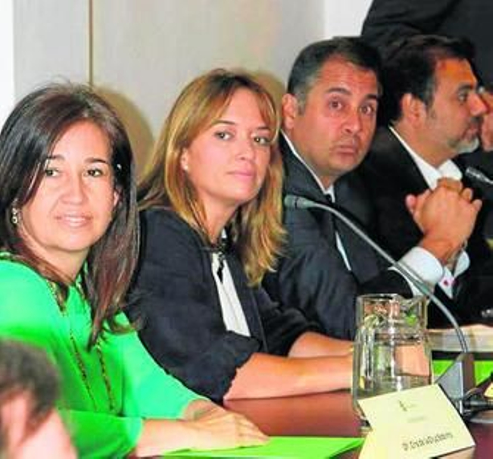 Los cuatro ediles C's en Bormujos, con Cira de la Cruz en primer término.