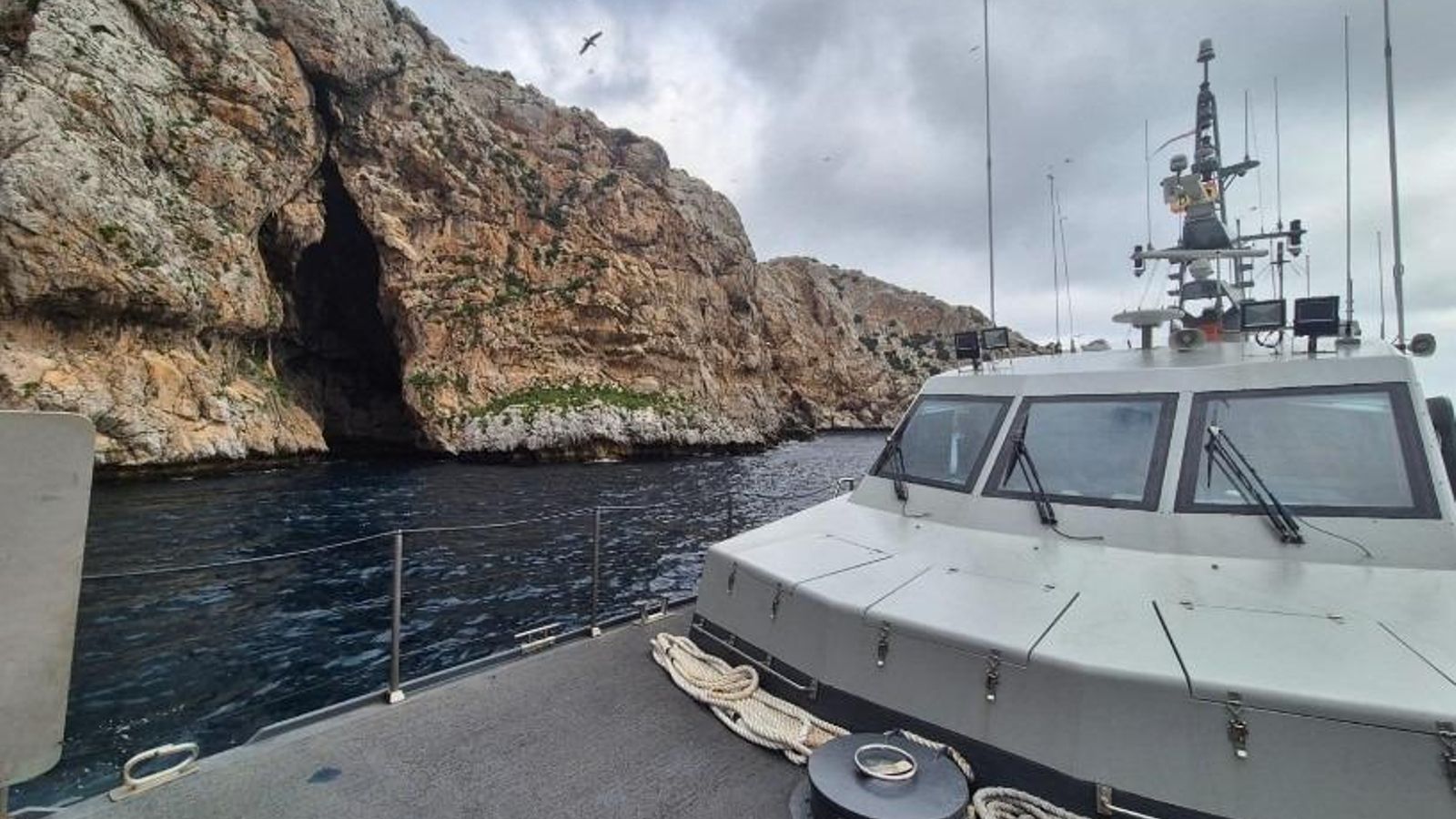 El 'Isla de León', desde cerca. El 'Isla de León', desde cerca.
