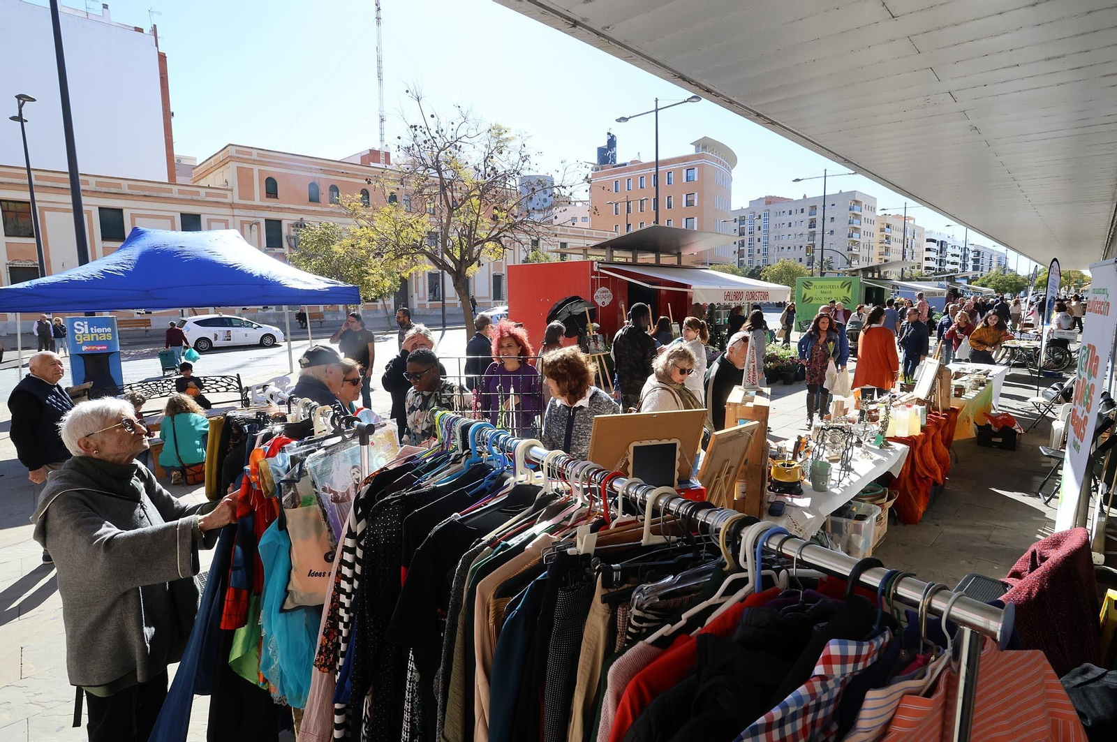 Imágenes del ambiente en la mañana del sábado en Huelva