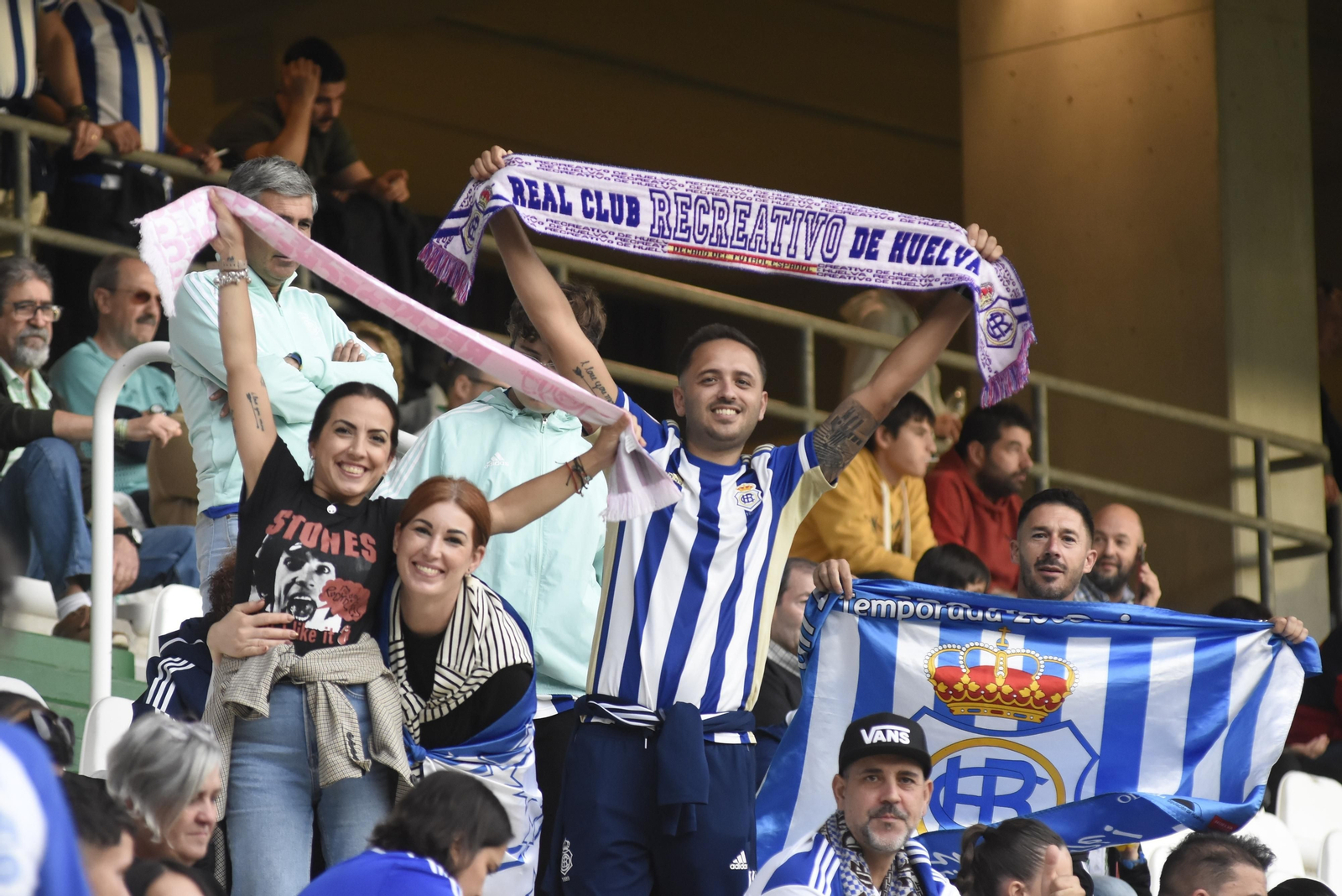 Córdoba CF - Recreativo: Las mejores fotos del ambiente en El Arcángel