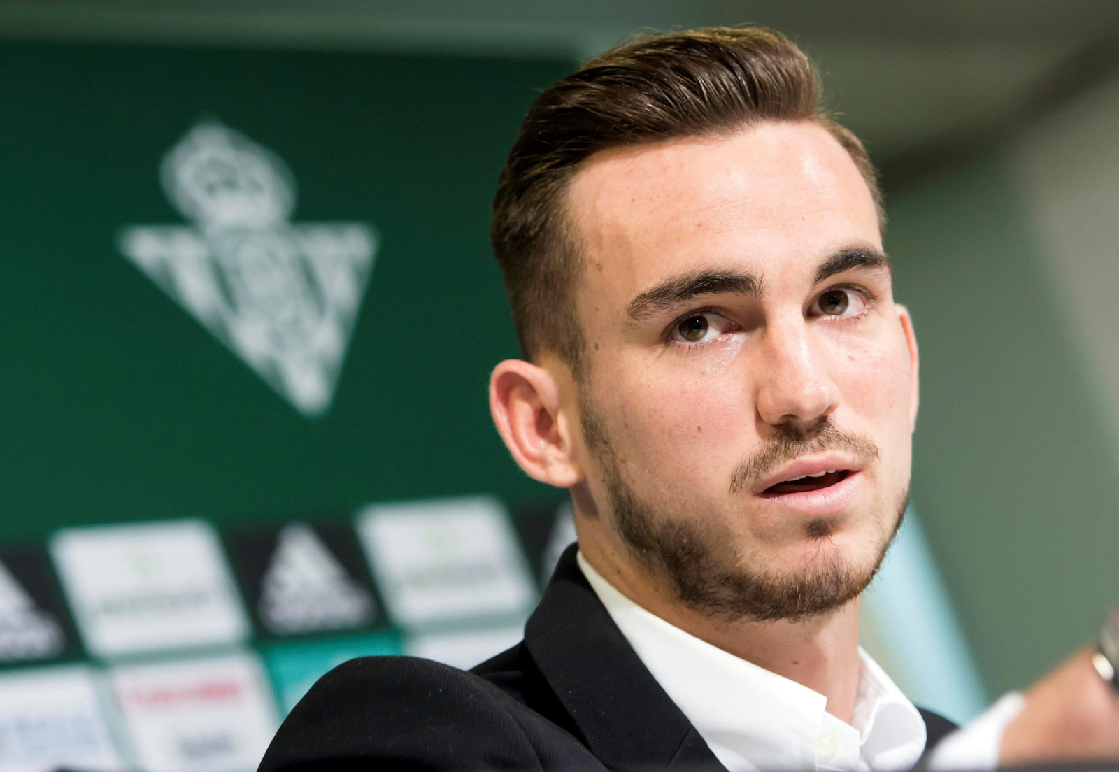 Fabián, el pasado febrero, en la rueda de prensa de su renovación por el Betis.