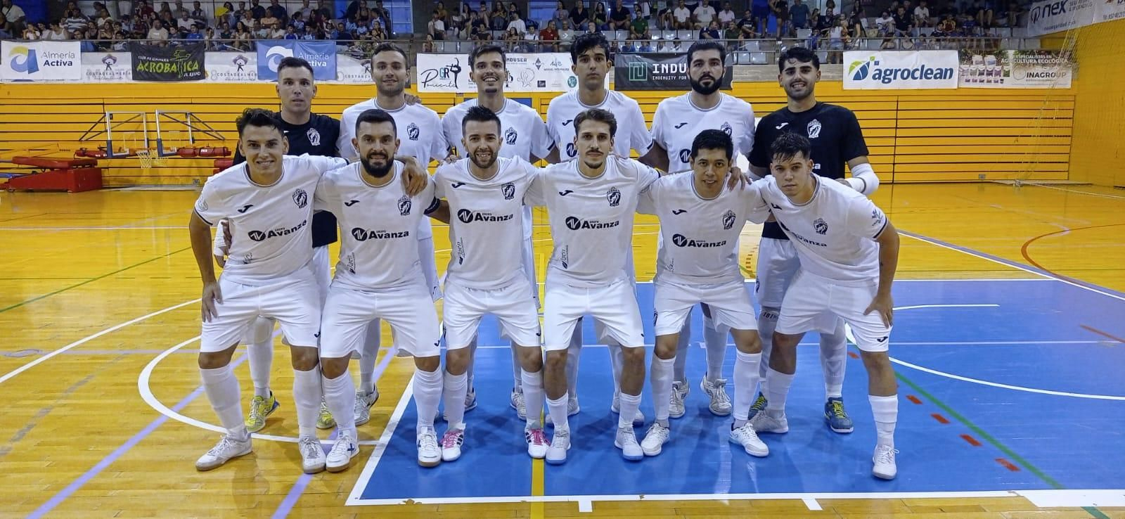 Formación jiennense en su último amistoso en El Ejido.