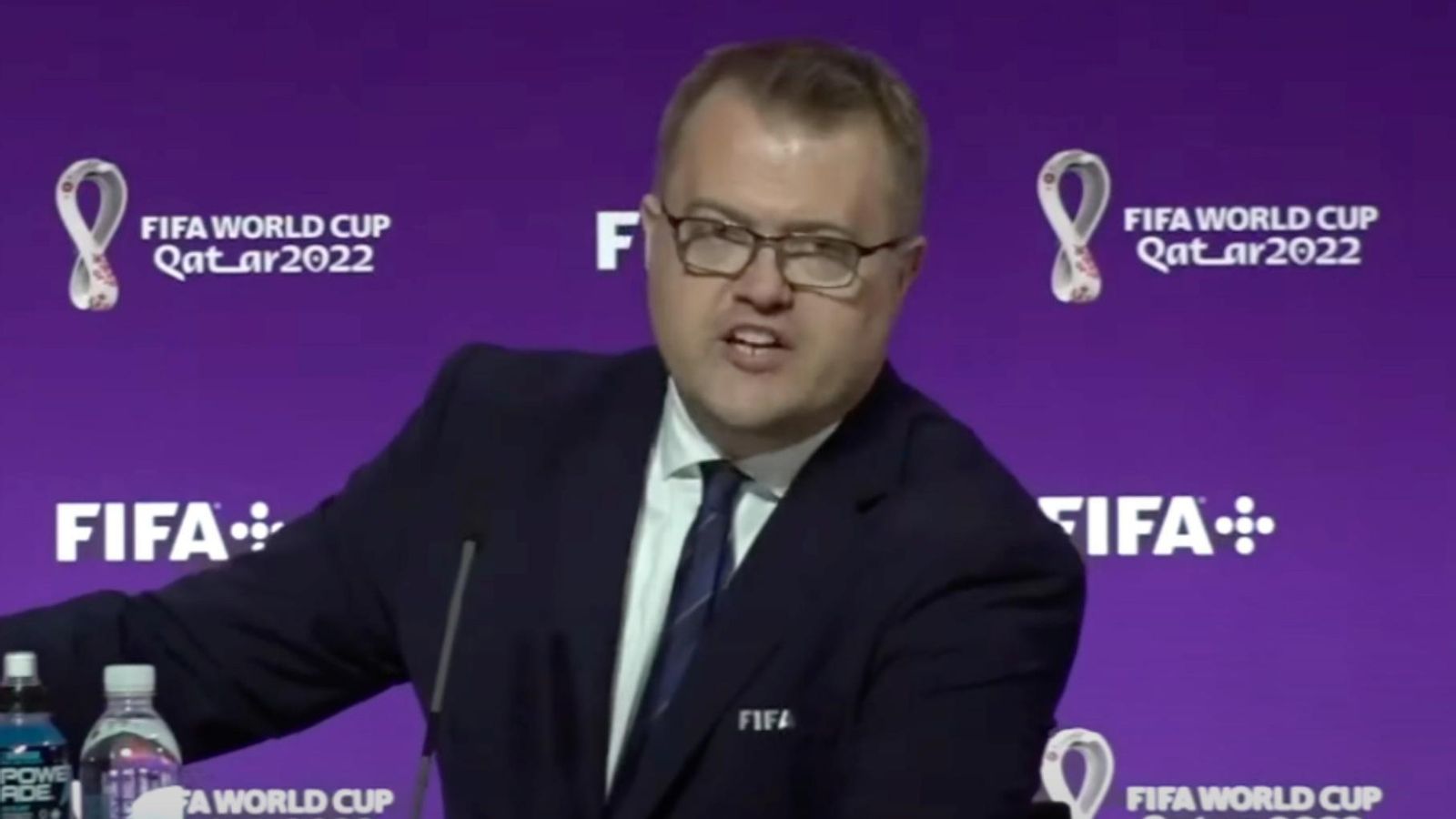 Bryan Swanson, director de comunicación de la FIFA, en el Mundial de Qatar