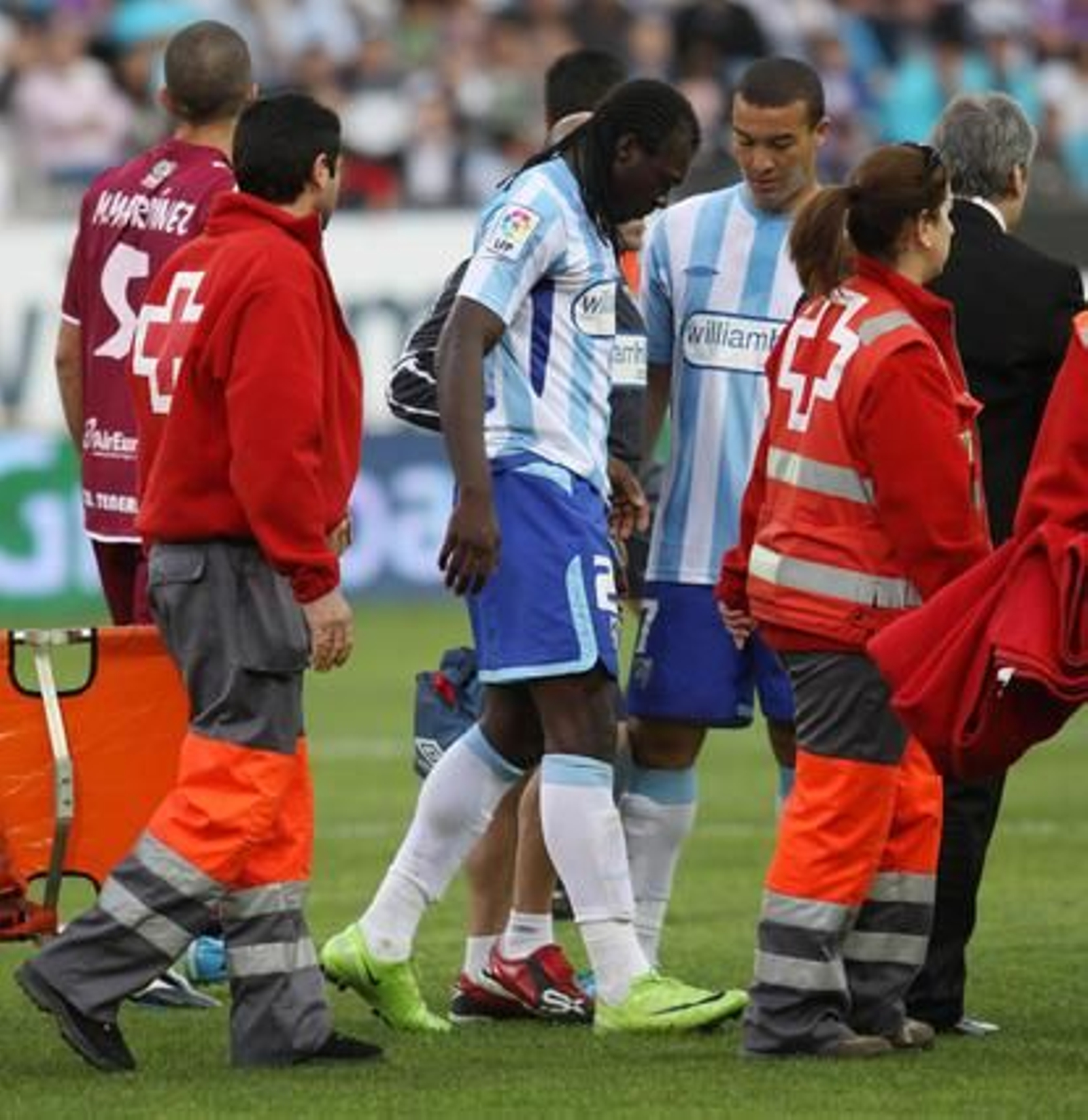 Caicedo se retira lesionado. / Migue Fernández