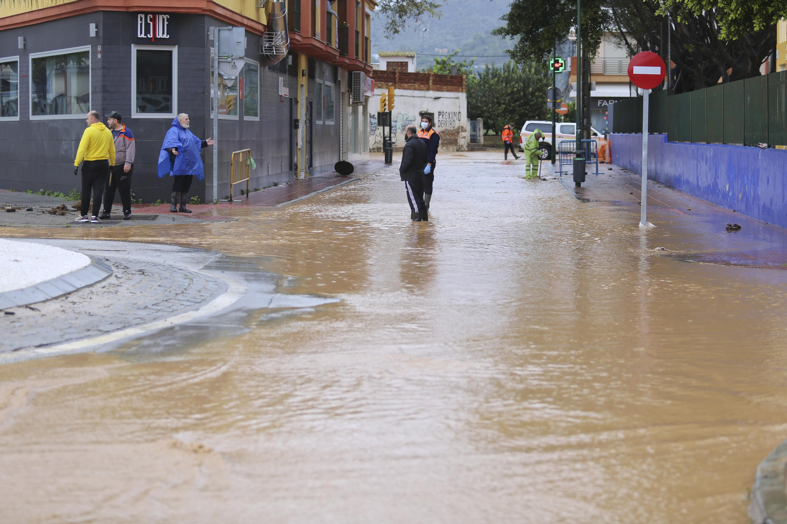 Campanillas anegada tras las lluvias, en fotos