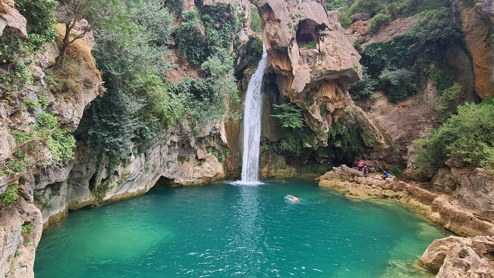Aguas cristalinas y frías son el resultado de este salto de agua, el más conocido de la ruta cazorleña.