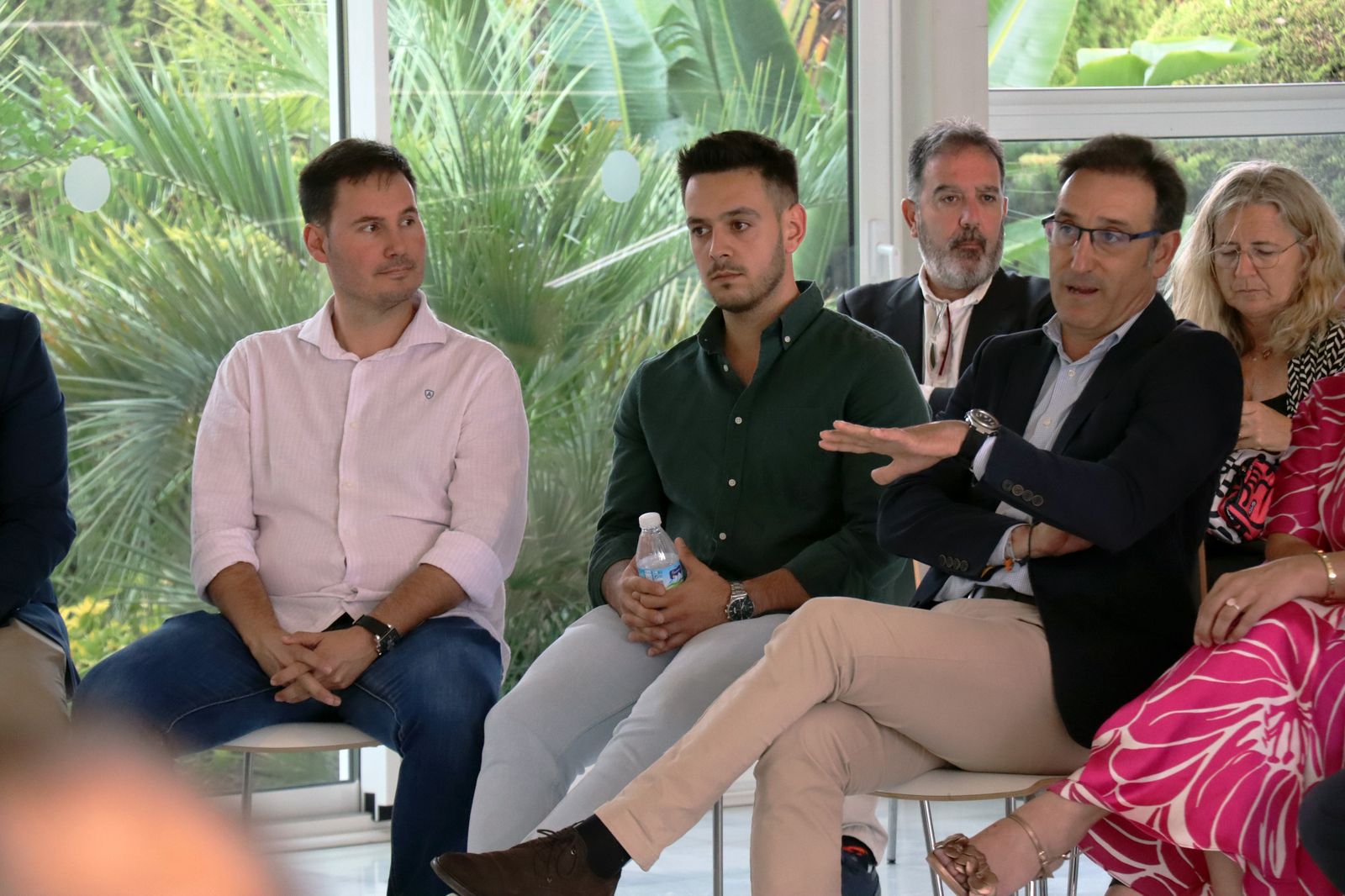 Imágenes del debate de "La Noche de los Frutos Rojos"