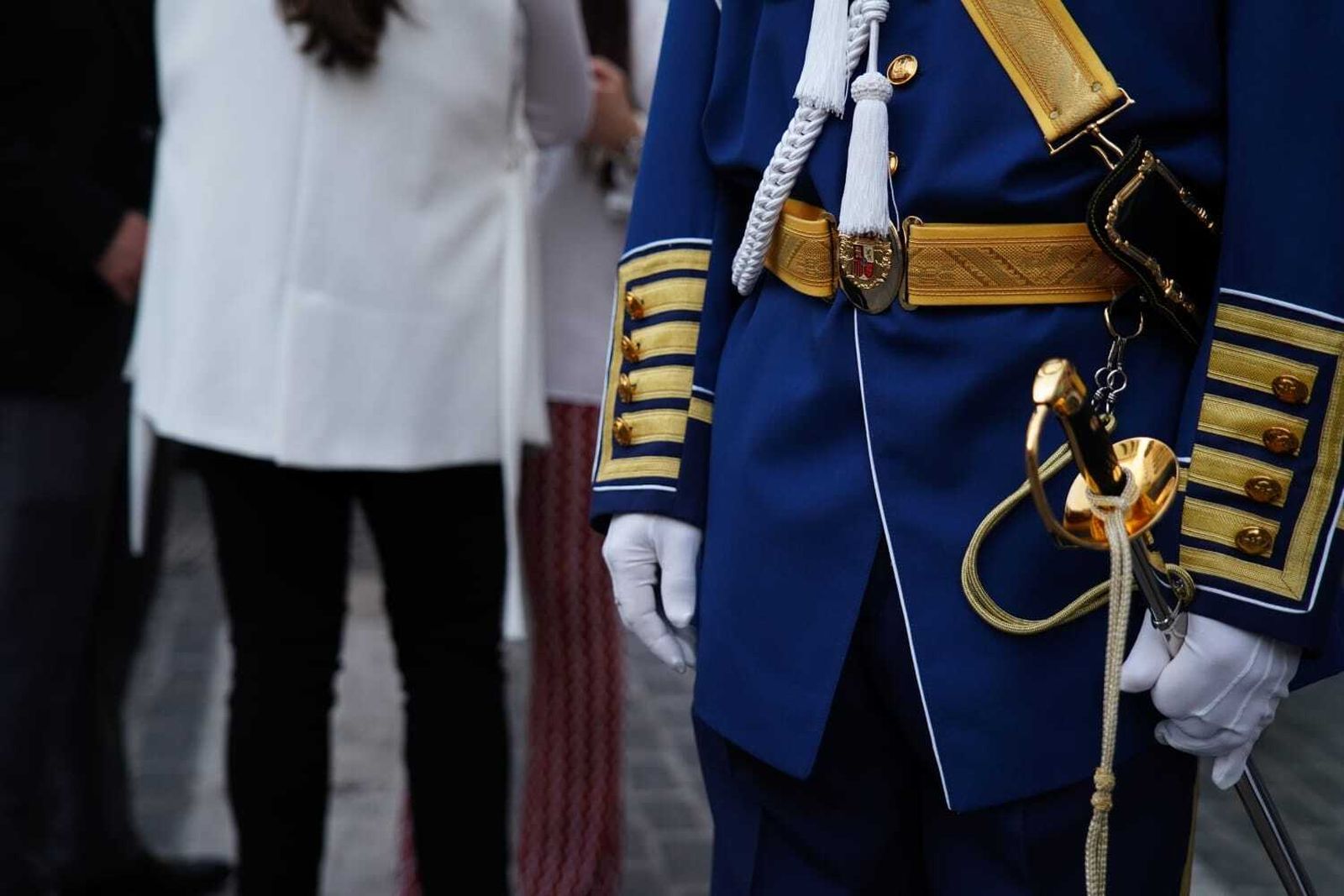 Viernes Santo en Lucena: Emoción ante el paso del Santo Entierro
