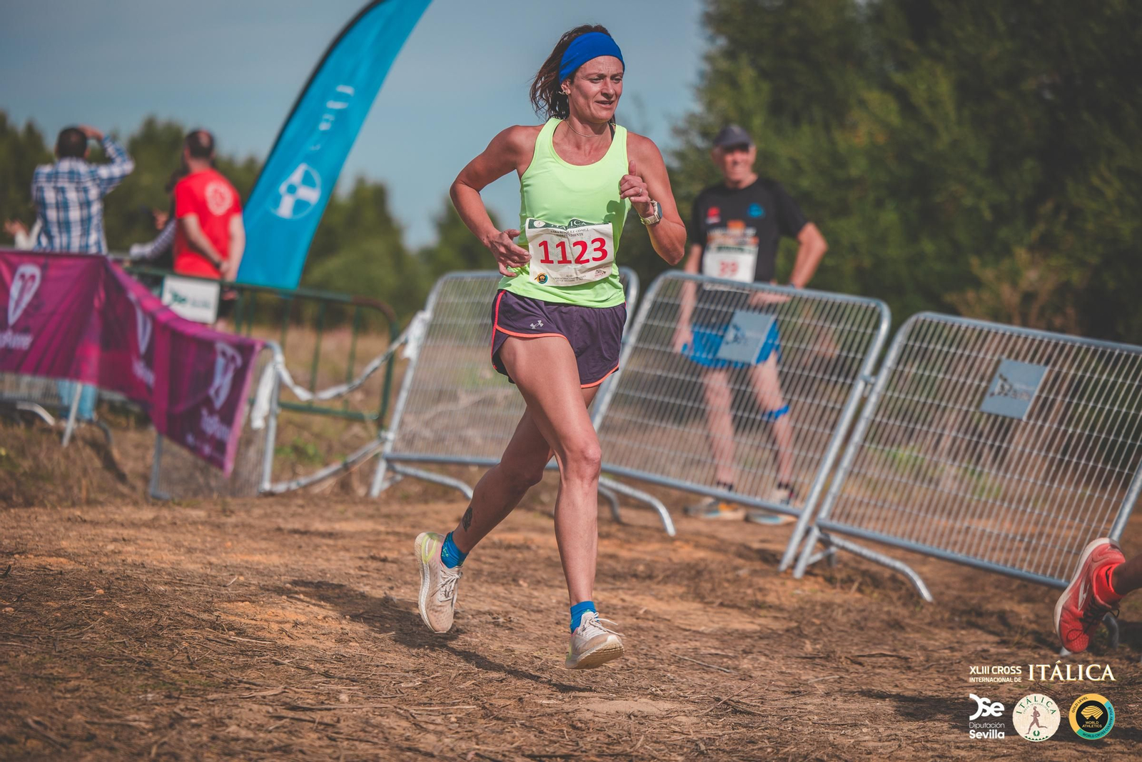 Búscate en las fotos del Cross de Itálica 2025 | 1