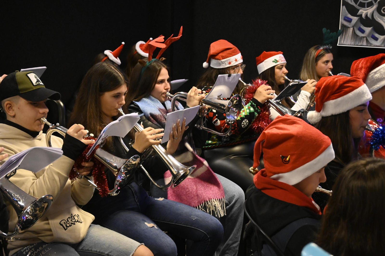 Ensayo preparatorio de la AM Santa Cruz para la cabalgata de Reyes Magos, en Imágenes