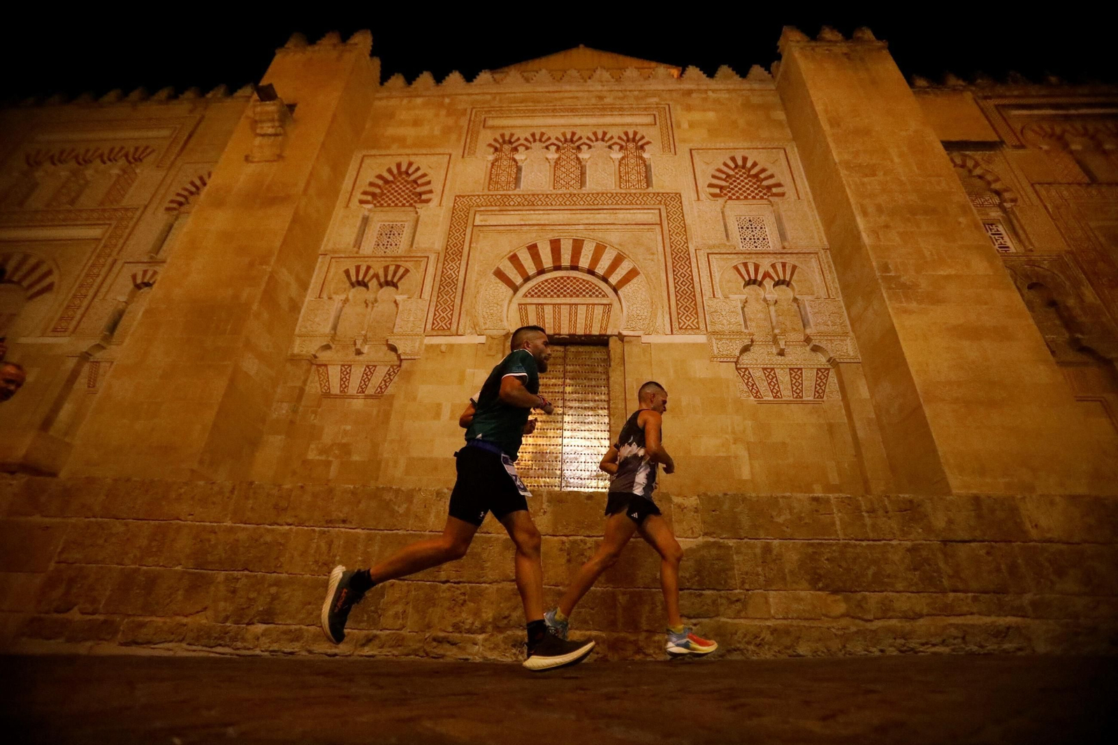 Las mejores fotos de la XXII Nocturna Trotacalles de Córdoba