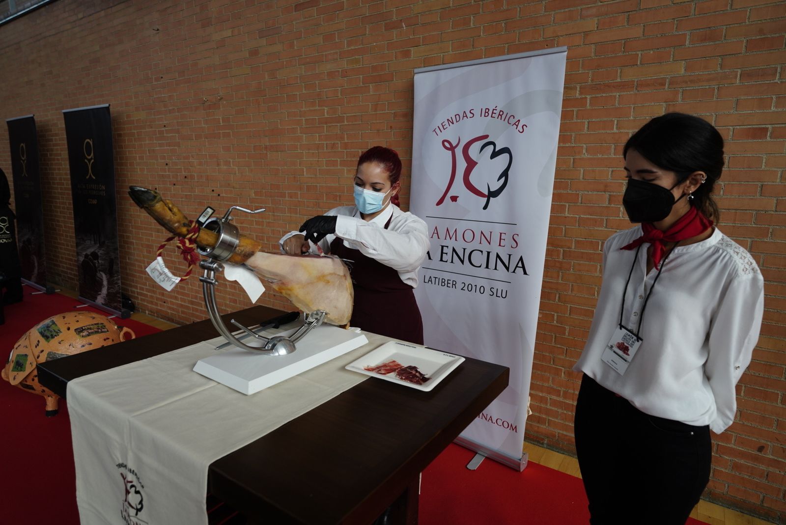 La última jornada de la Feria del Jamón de Villanueva de Córdoba, en fotografías