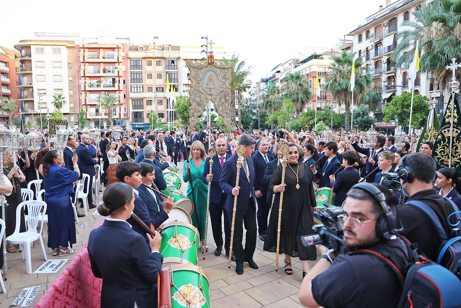 Imágenes del Rosario Jubilar rociero celebrado por las 25 hermandades filiales de la Matriz de Almonte en La Merced