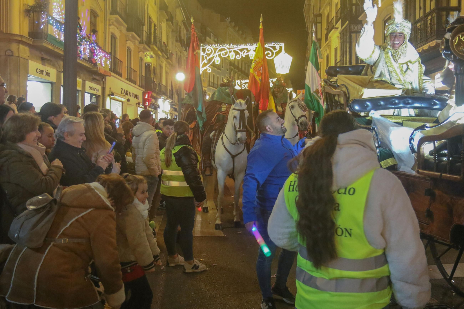 Las mejores fotos de la visita del Heraldo Real a Granada