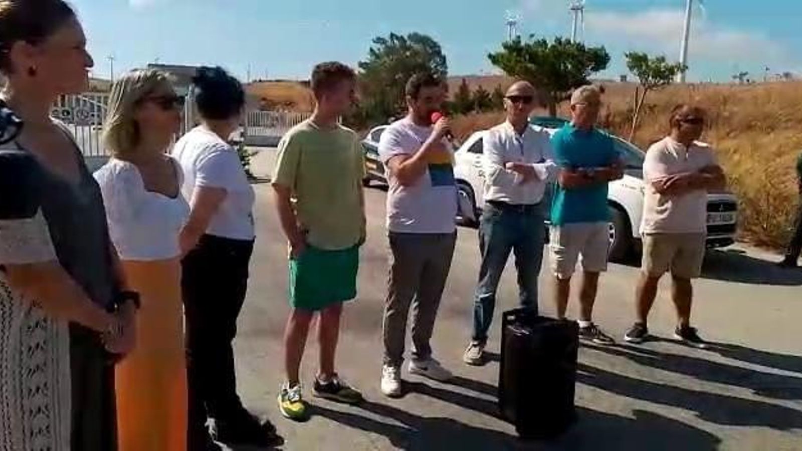 Concentración convocada por Roja Directa para apoyar a Iván Iglesias, en el centro.