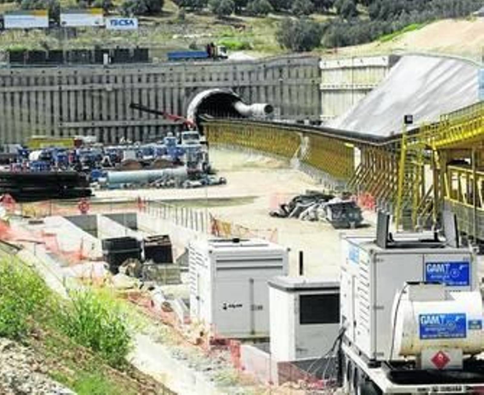 Los túneles del AVE a su paso por la Venta del Rayo.