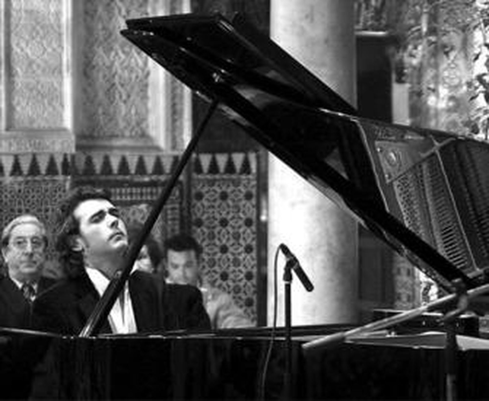 Pedro Ricardo Miño en un instante de su inspirada actuación en el Casino Gaditano.