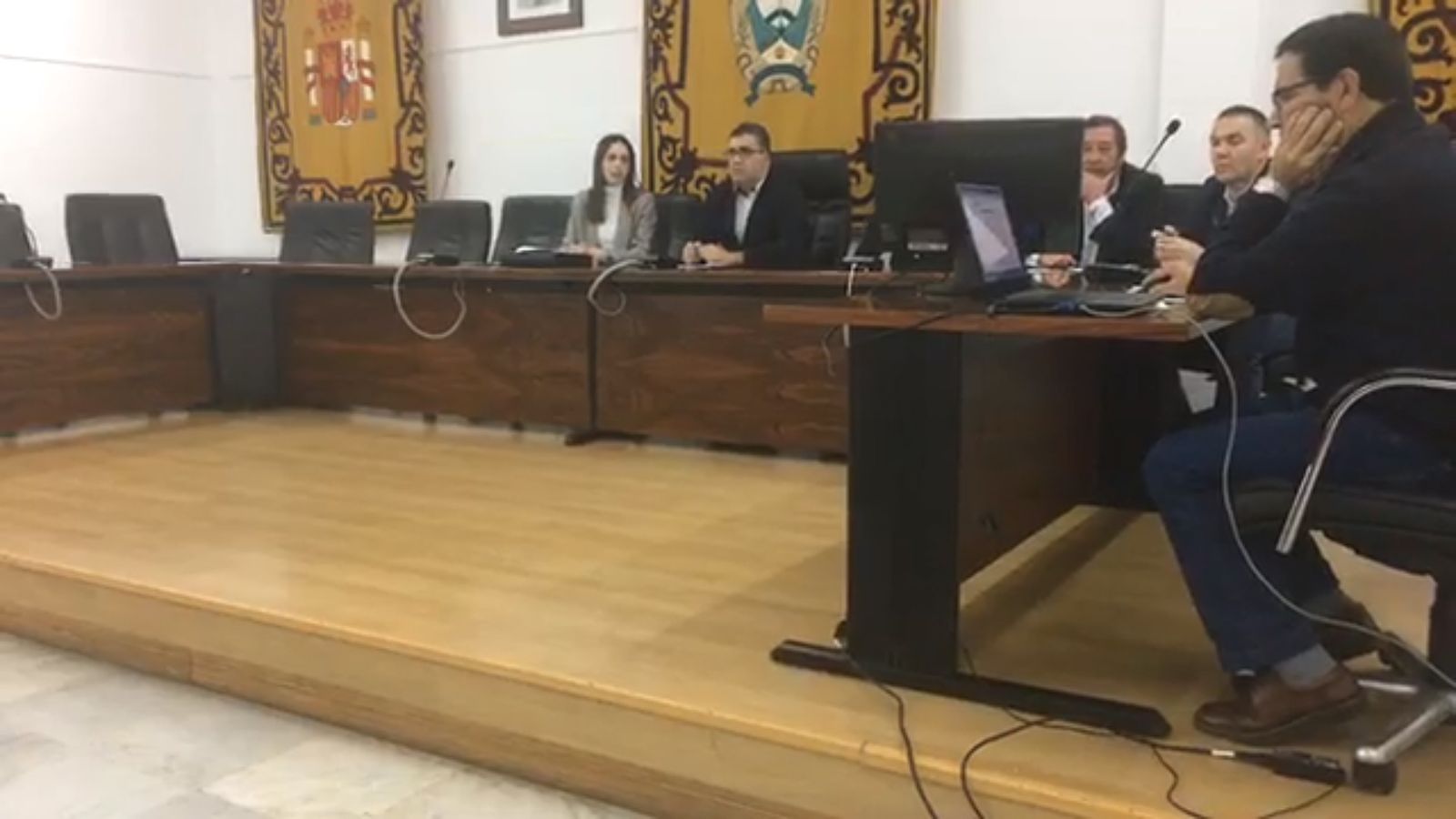 Captura del vídeo publicado en las redes sociales durante el Pleno del sorteo de las mesas electorales.