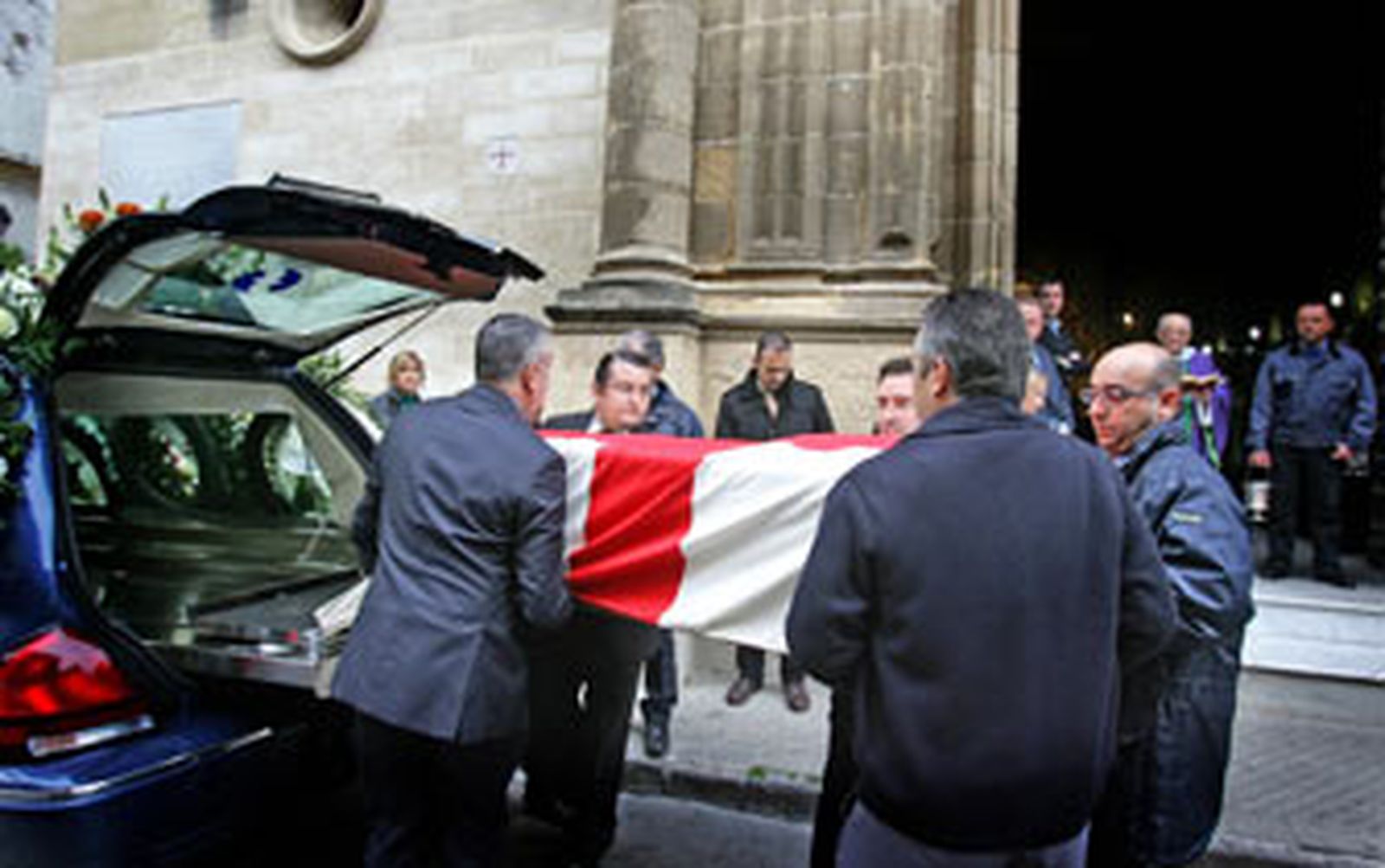 Caluroso adiós al exconcejal y maestro Antonio Sanz Zamorano
