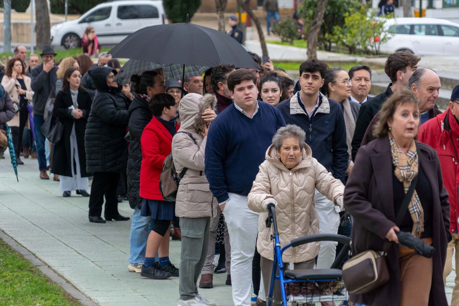 Fotografías del ambiente previo a la Misa funeral por las víctimas del accidente ferroviario