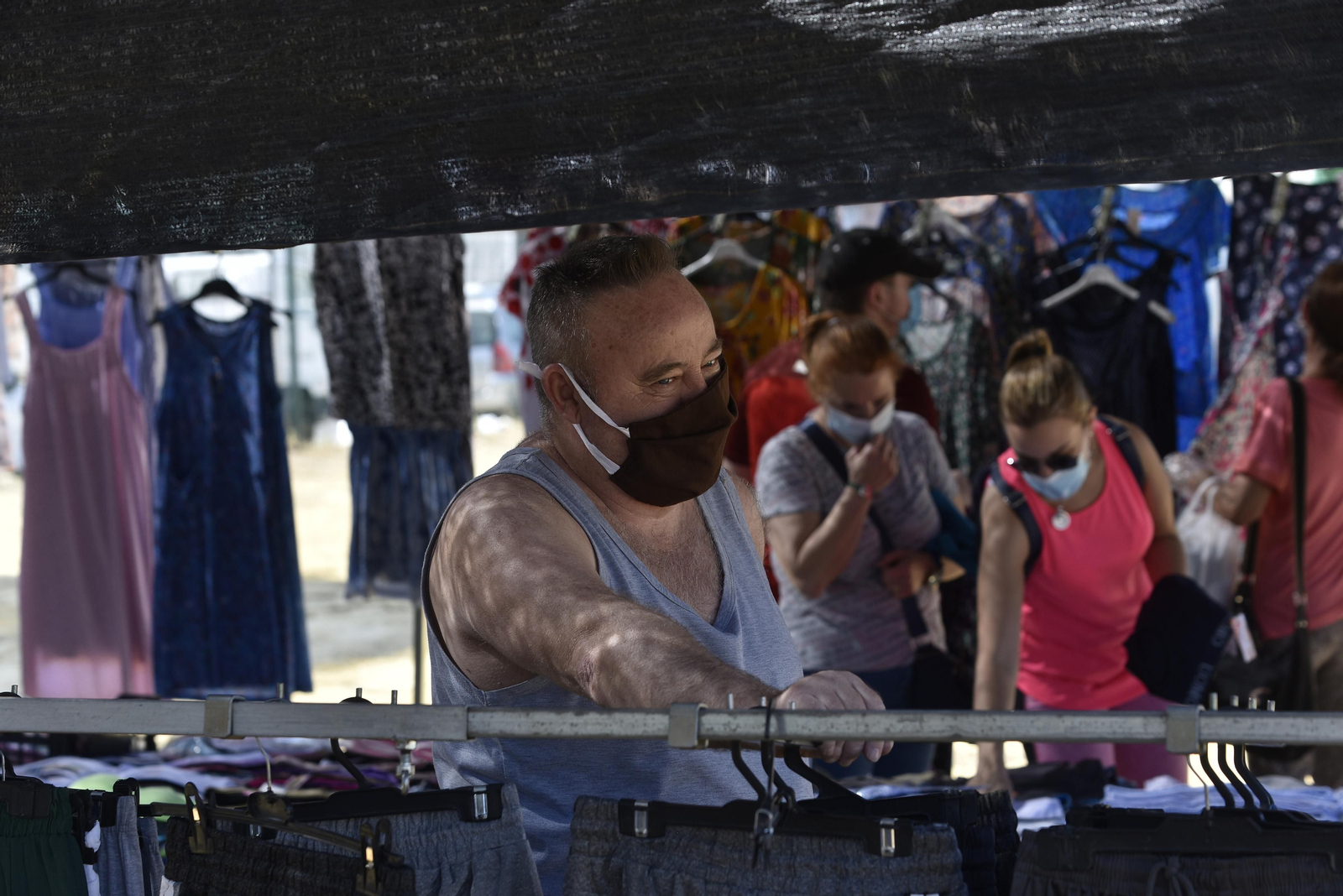 Reabre el mercadillo después del confinamiento