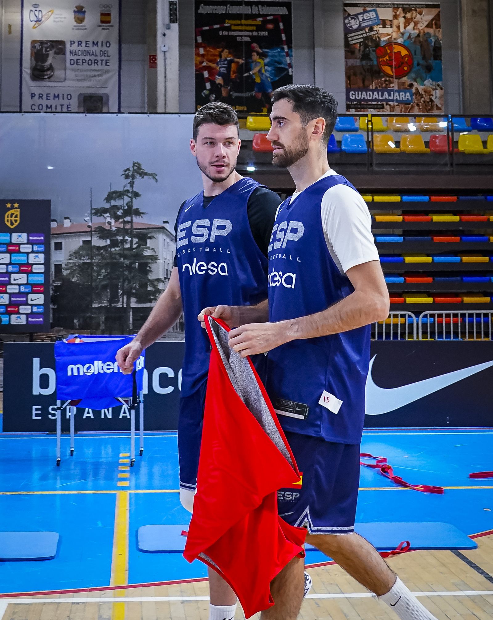 Fotos: Los jugadores del Unicaja ya entrenan con España