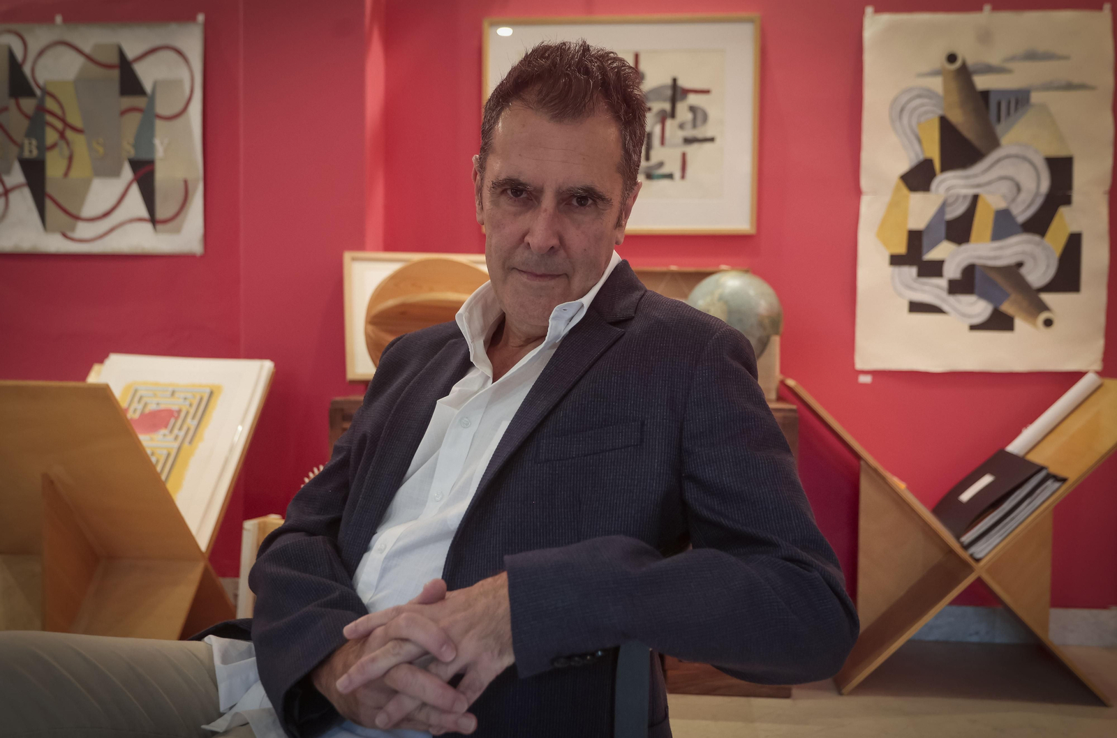 Manuel Ortiz, en su estudio.