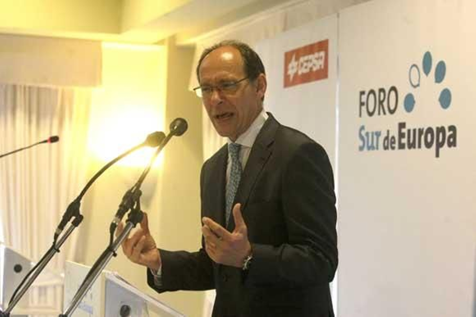 El consejero de Medio Ambiente, José Juan Díaz Trillo, durante su intervención en el Foro Sur de Europa

Foto: Erasmo Fenoy