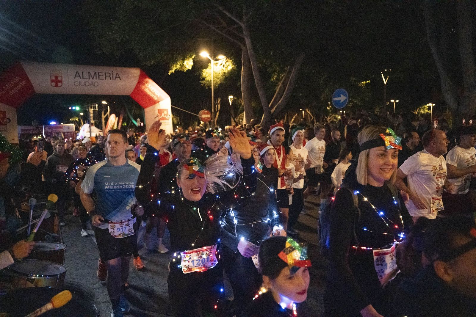 Almería corre y celebra su memoria olímpica en una San Silvestre de récord