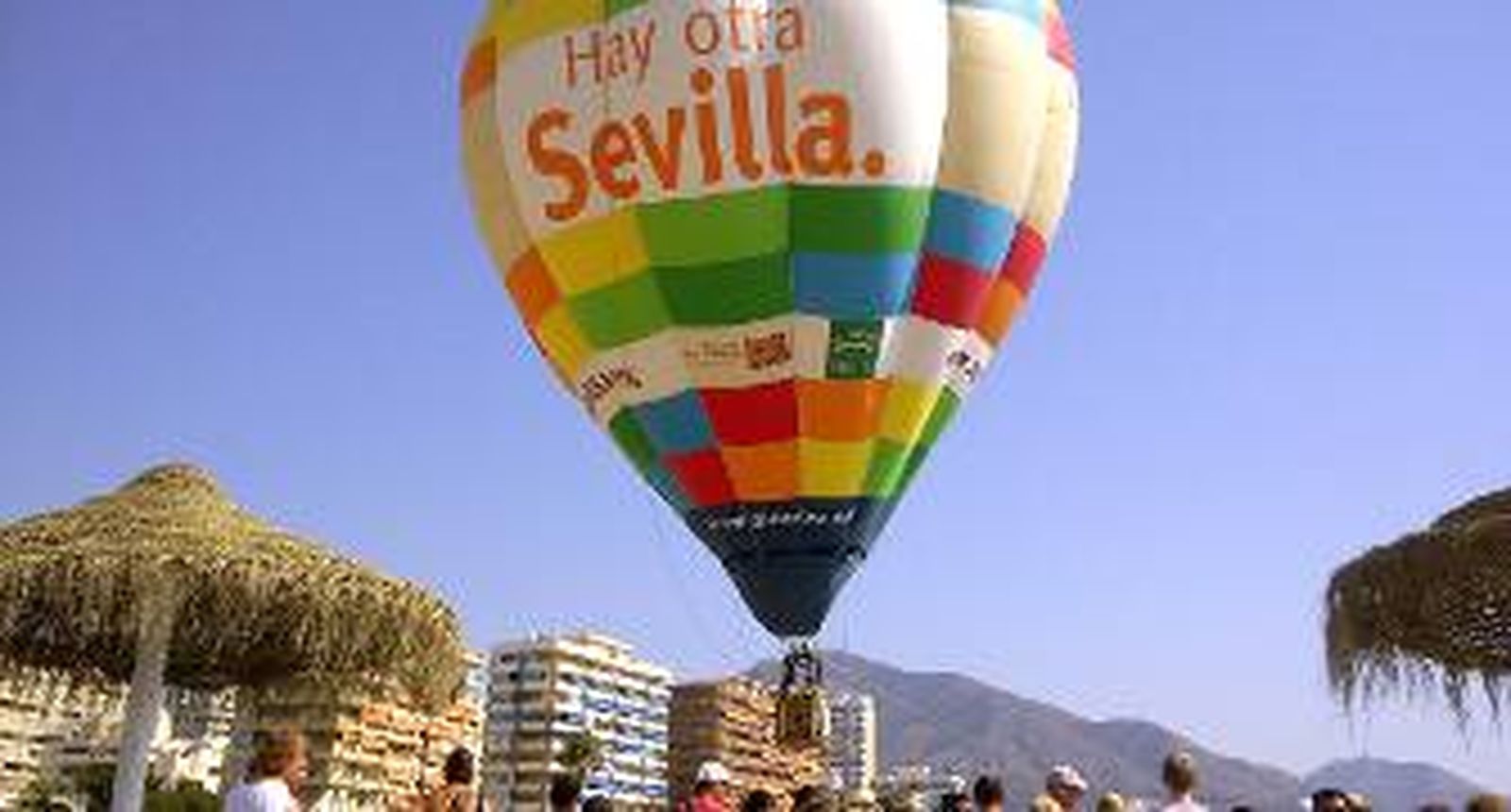 La provincia se promociona en las playas andaluzas