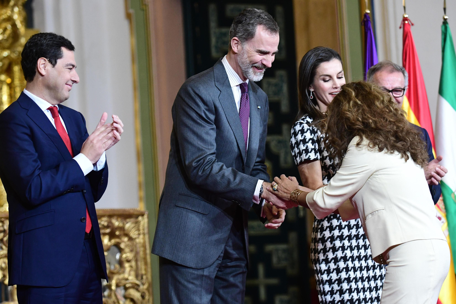Las imágenes de la entrega de las Medallas de Oro al Mérito en las Bellas Artes entregadas en Córdoba.