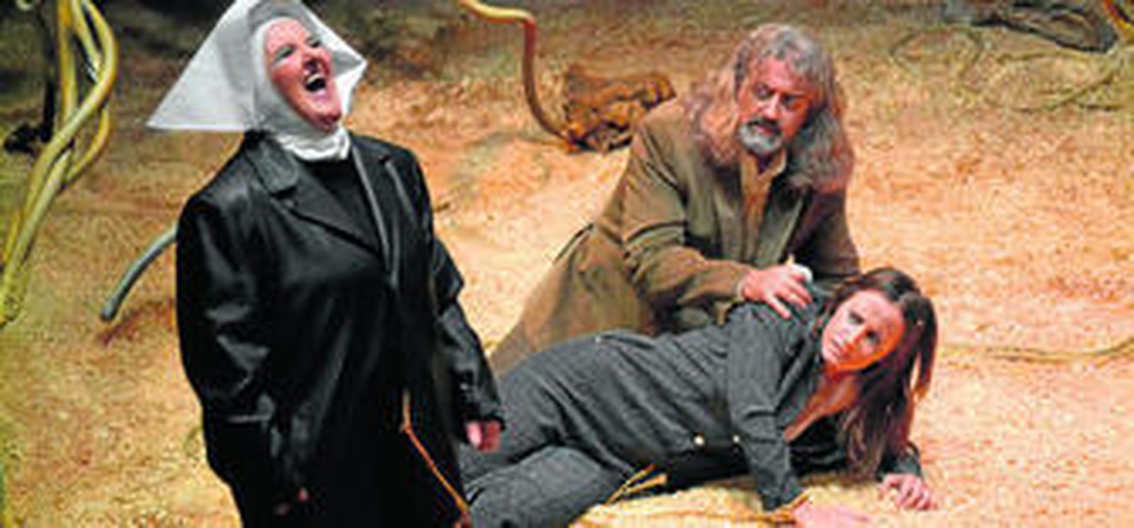 Un momento del montaje de la obra.