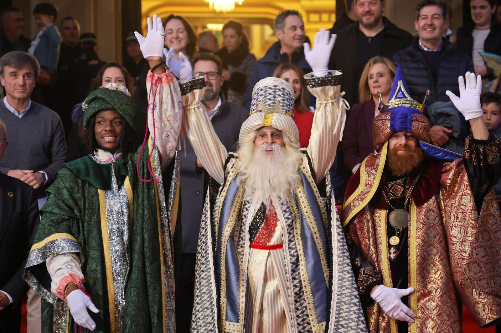 Los Reyes Magos llenan Málaga de ilusión tras la lluvia