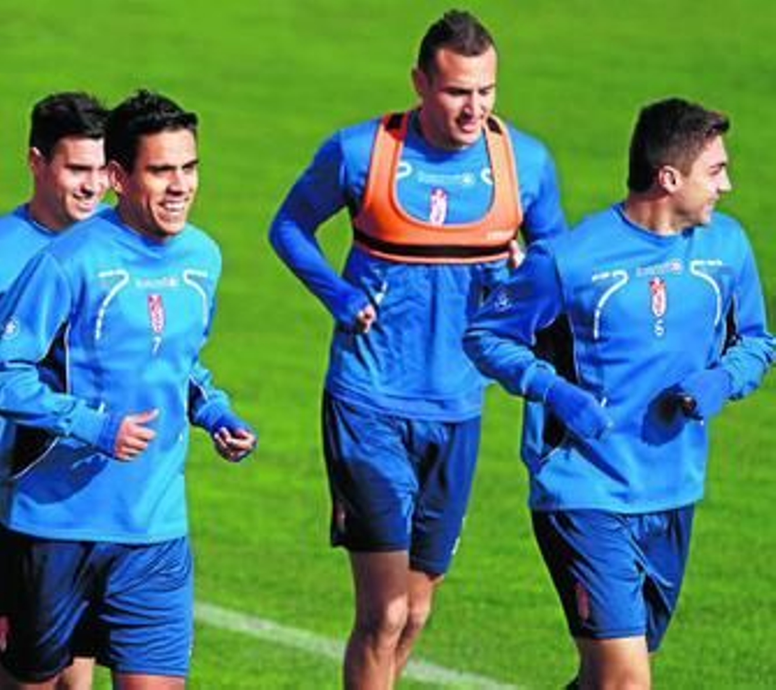 Con las nuevas incorporaciones se abre aún más la competicia en el seno de la plantilla rojiblanca.