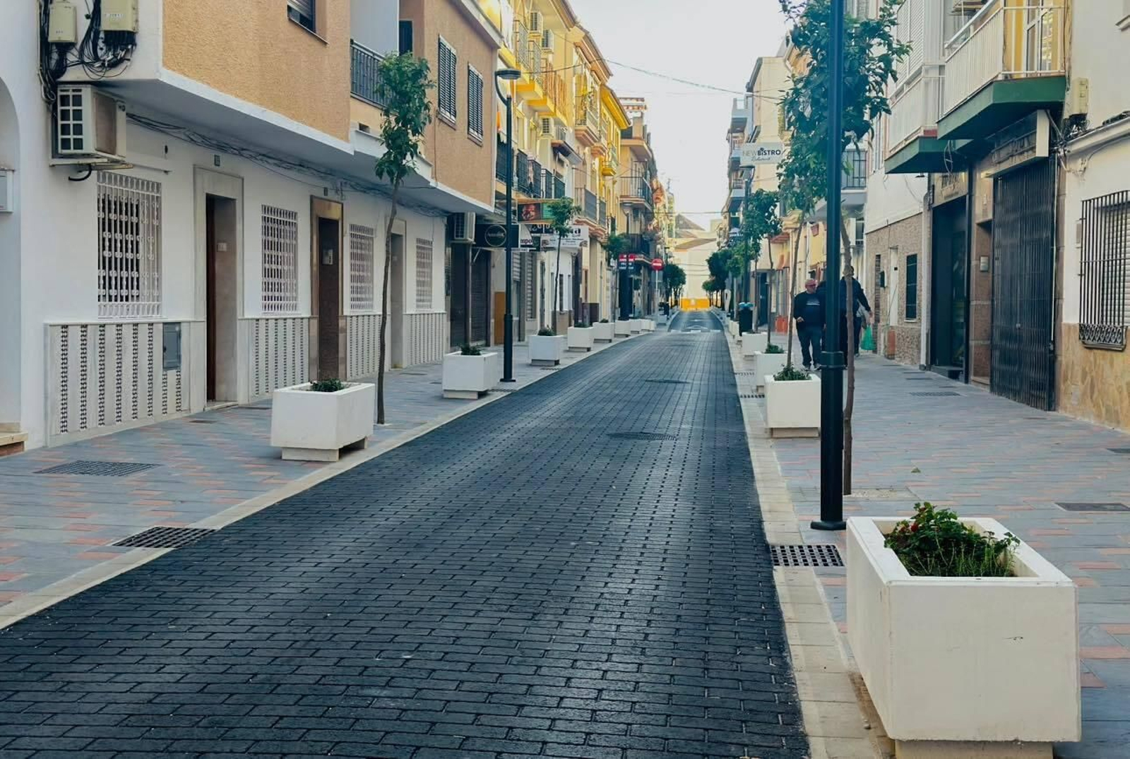 Una calle de Fuengirola. Una calle de Fuengirola.