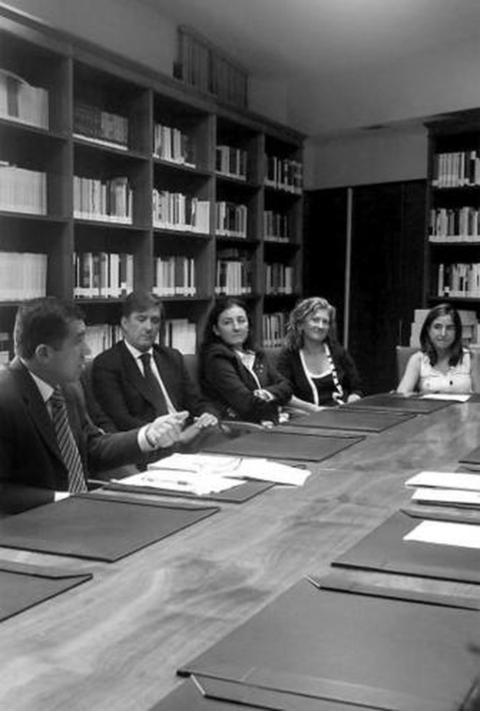 Magistrados de la Audiencia, ayer durante el pleno.