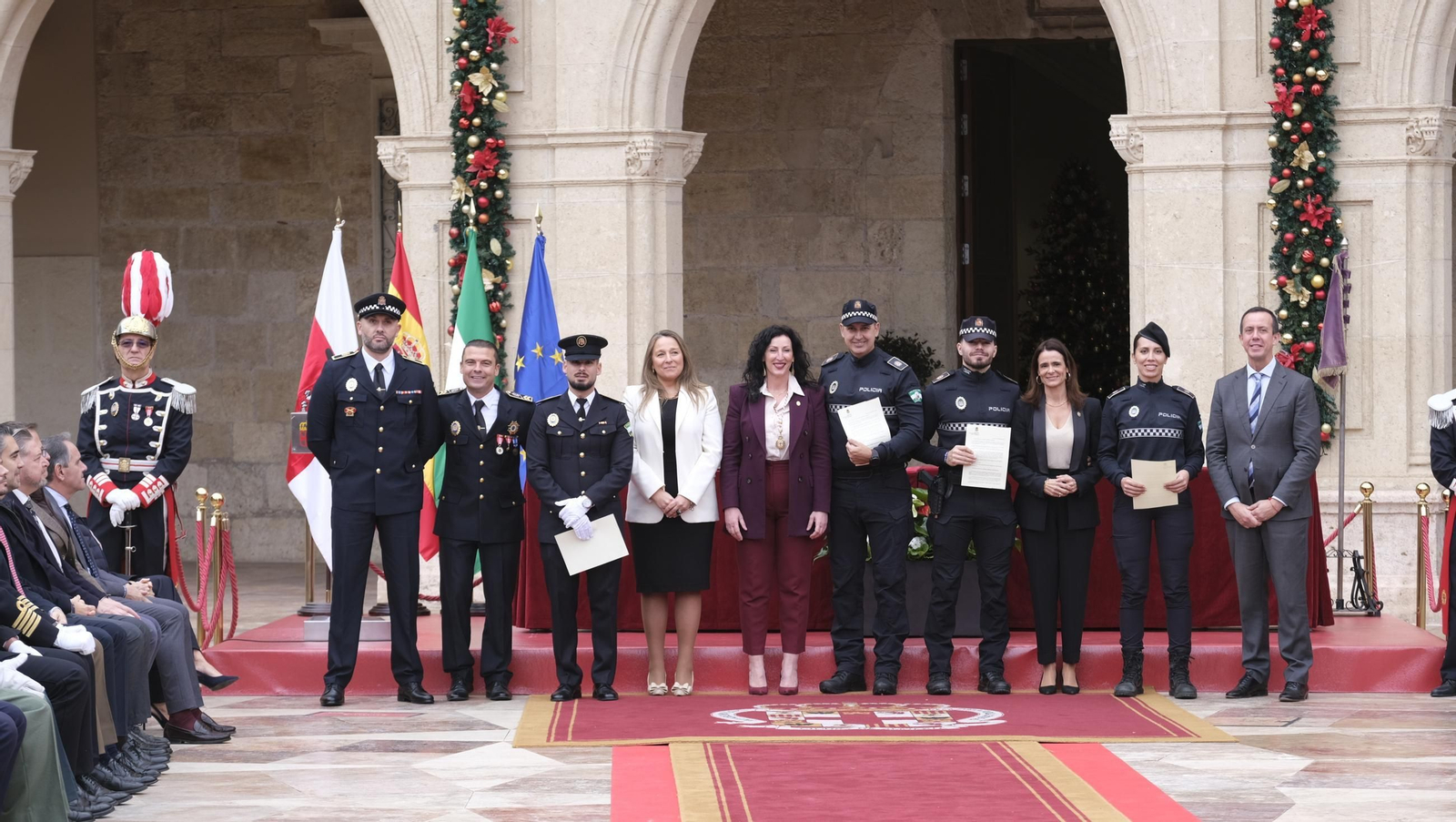 La Policía Local de Almería celebra su patrón San Esteban, en imágenes